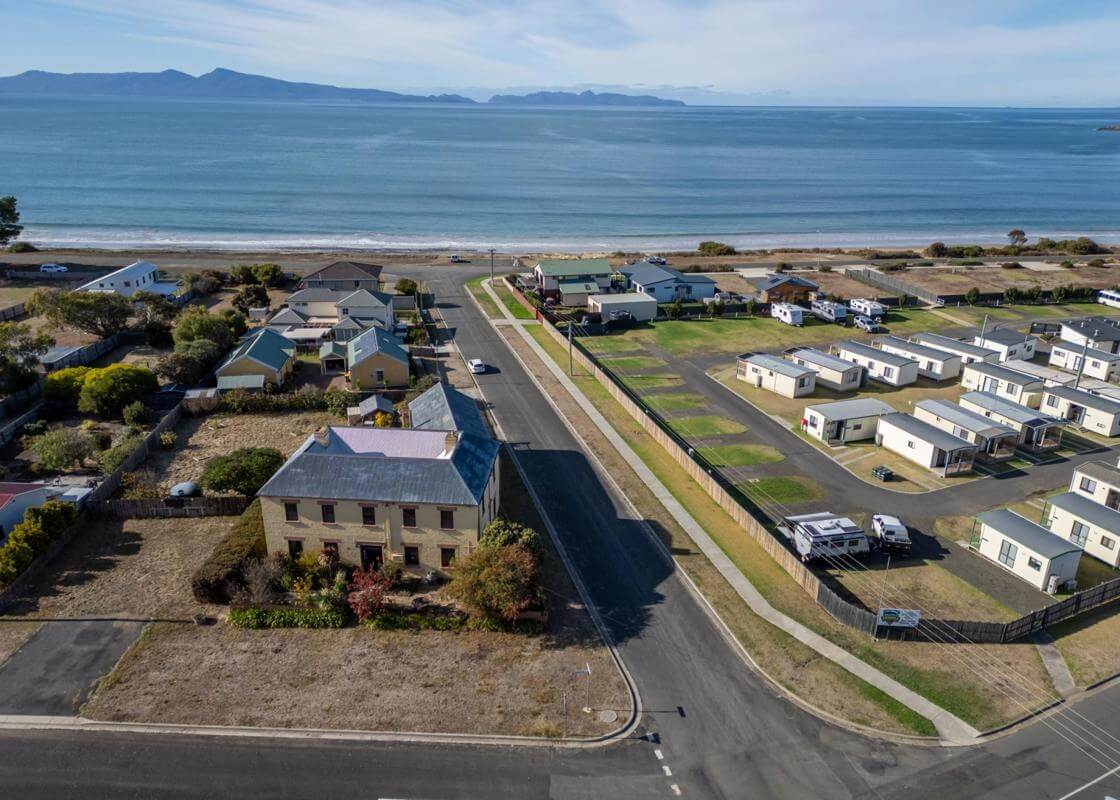 Magnificent Water Views Character Heritage Building 7BR Ensuite, Home or Business Choice is Yours