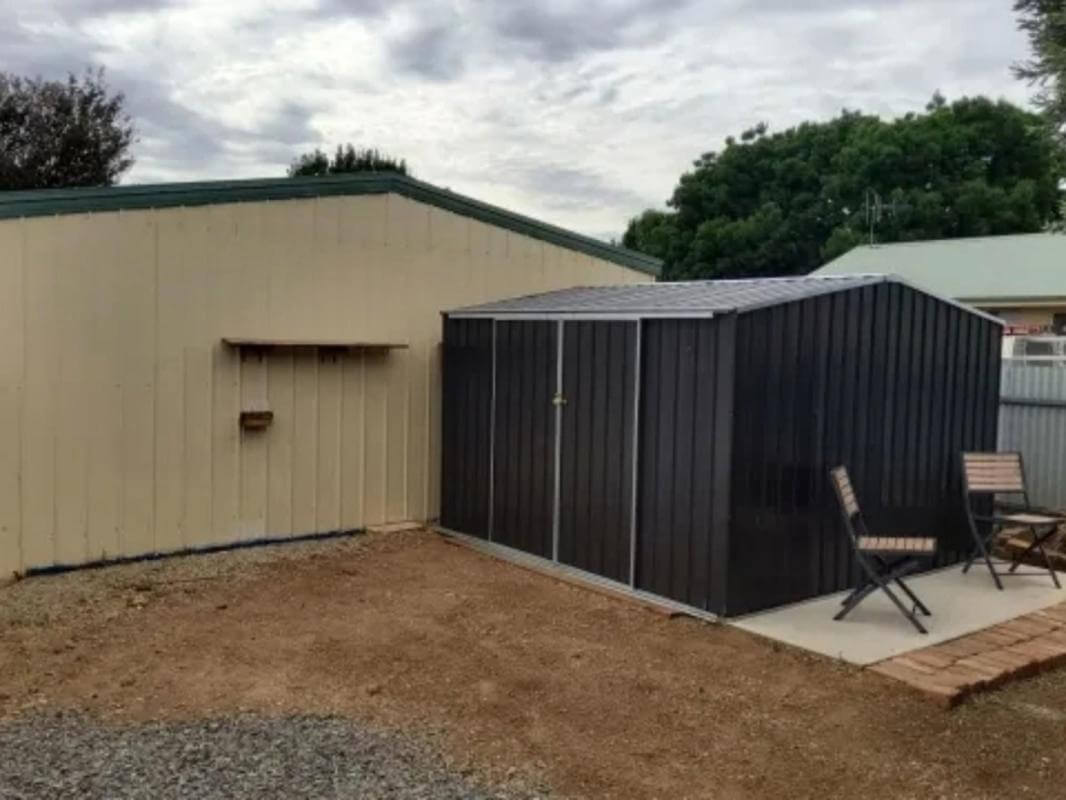 Freehold and Business General Store & Apartment