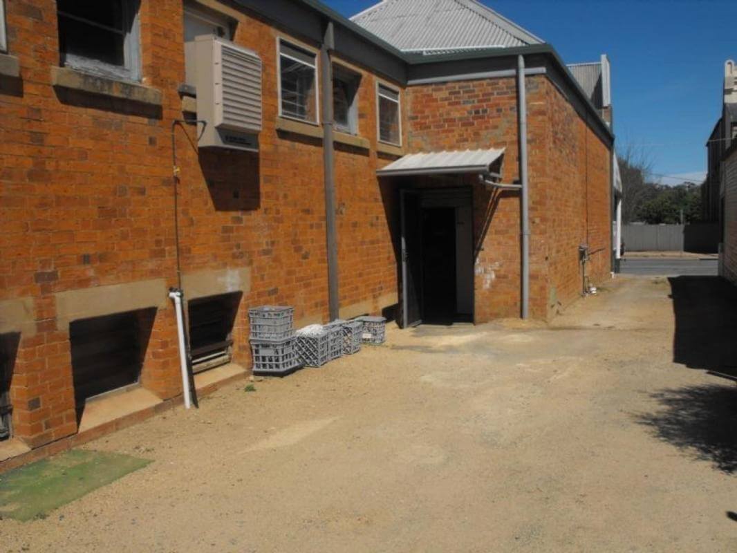 Freehold and Business General Store & Apartment