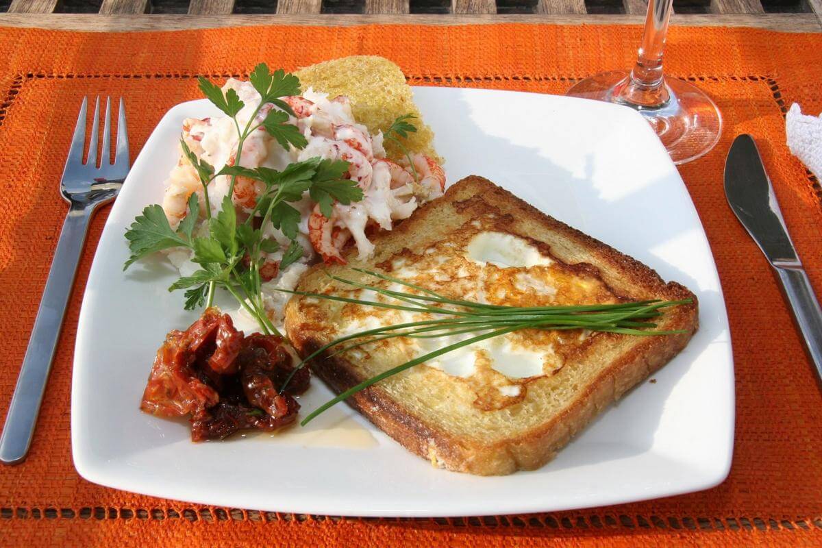 Popular and successful Boutique Cafe  Inner Brisbane  Unbelievable Cheap Rent  Sale Price $249K