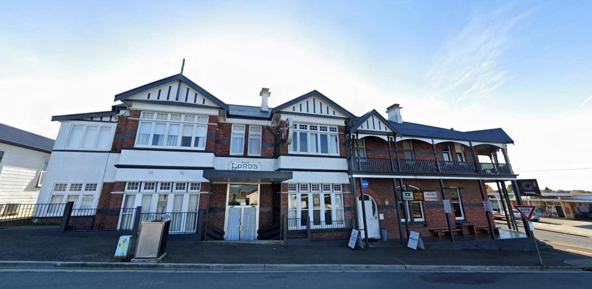 Leasehold Landmark Lords Hotel, sought after rare opportunity Offers Over $350,000 +sav
