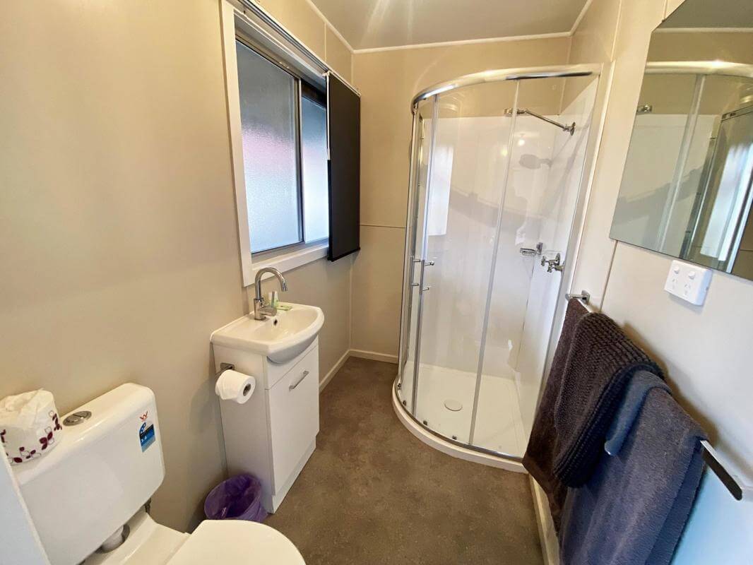 Best Value  Tasmanian Hotel All Revenue Streams , Excellent Presentation FHGC 0/0 $895,000 +sav