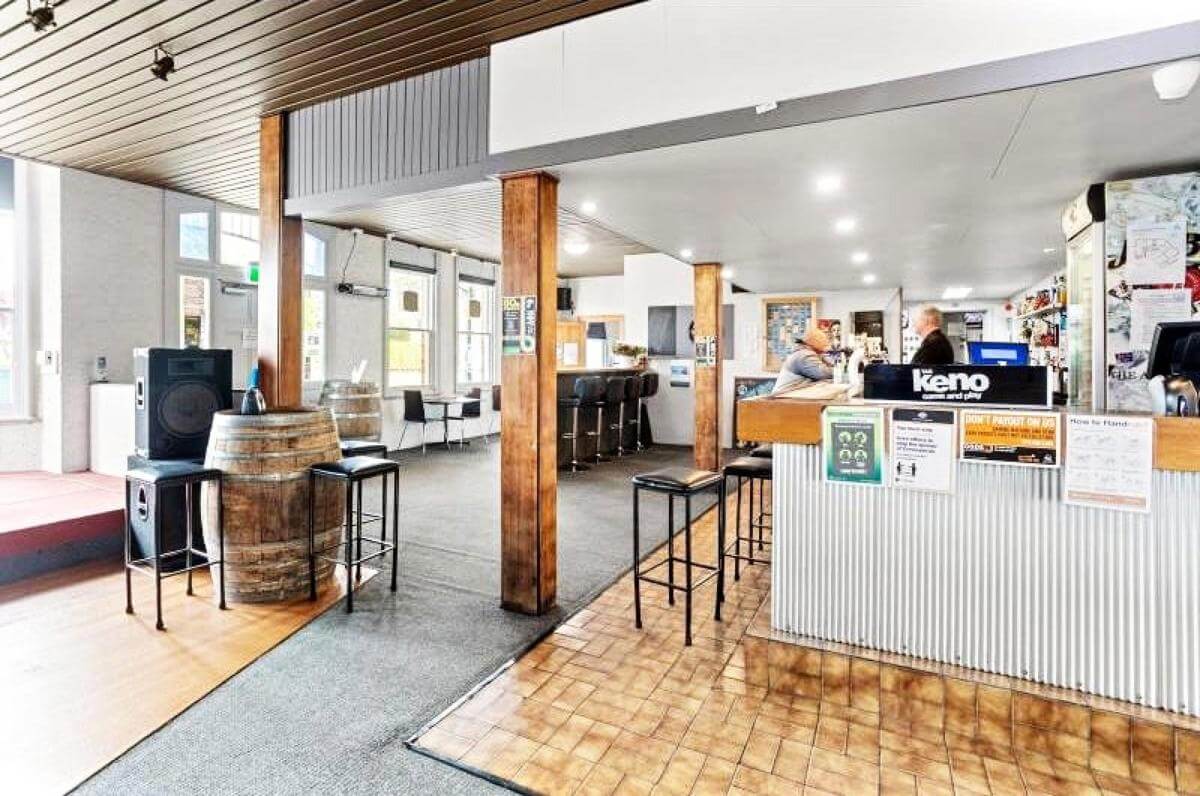 St Marys Hotel Iconic Landmark Leasehold Hotel, only $200,000+sav T/O approx $1.4m