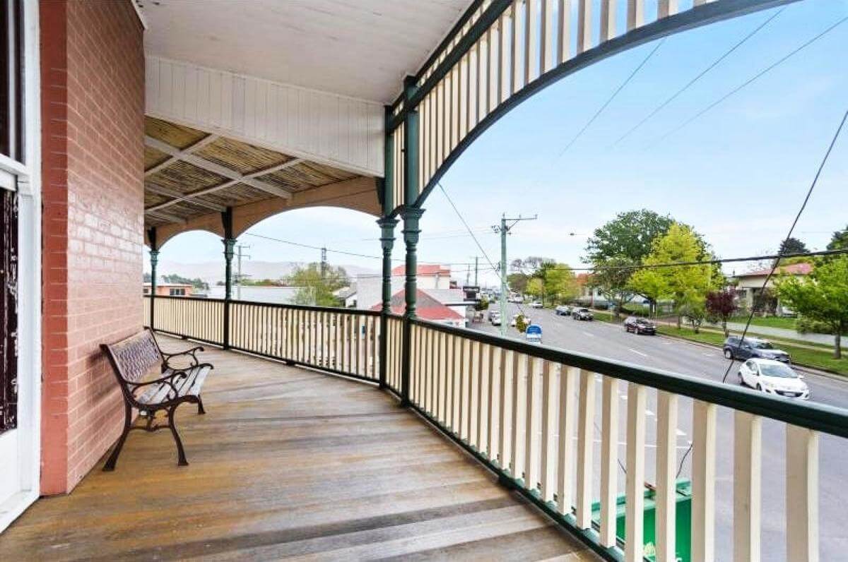 St Marys Hotel Iconic Landmark Leasehold Hotel, only $200,000+sav T/O approx $1.4m