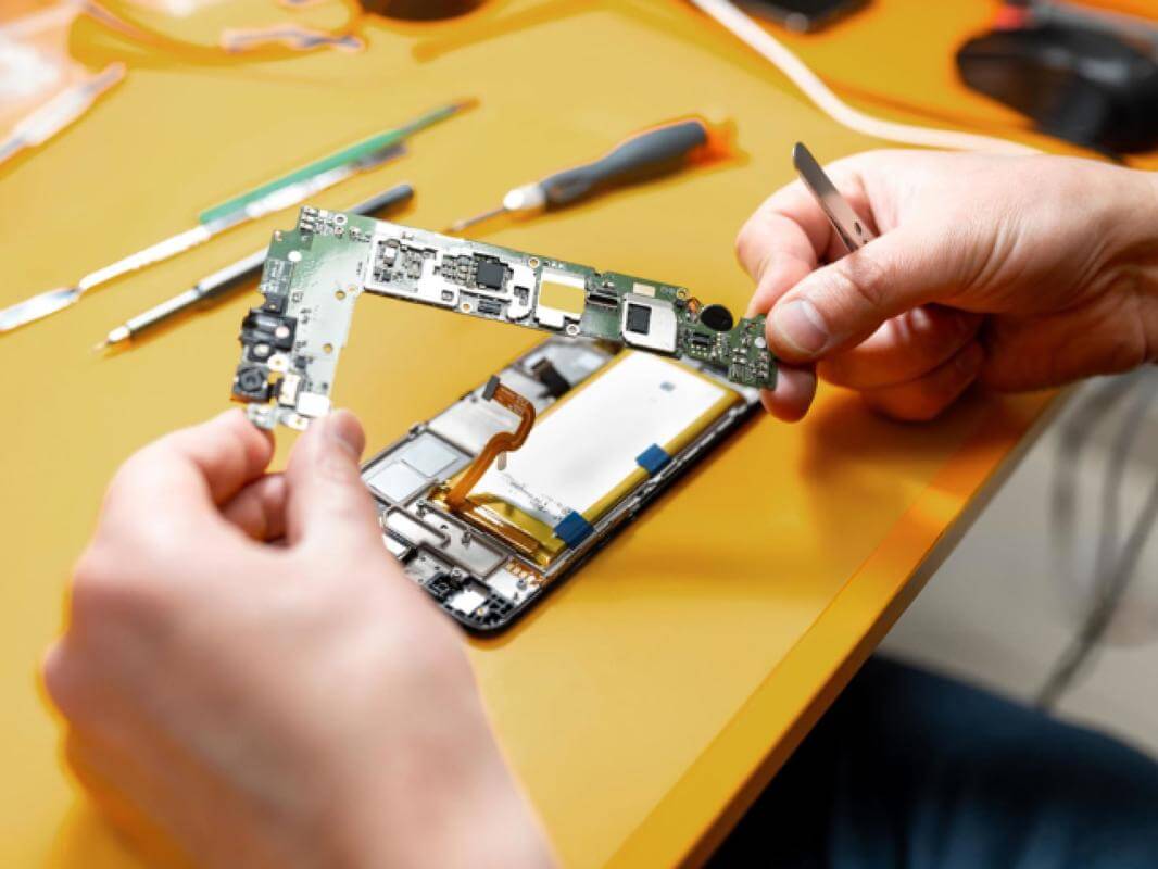 Pop Phones Franchise SA  Tech Retail & Repairs with National Brand Backing