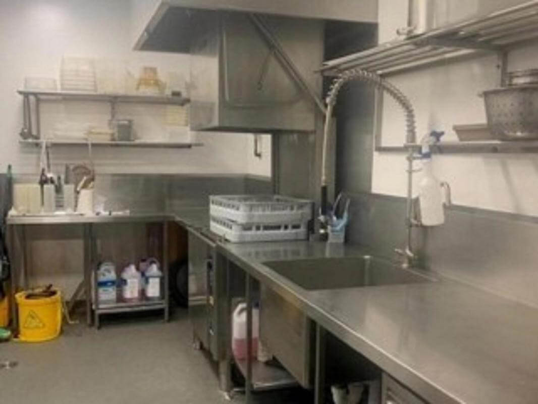 Calling all aspiring Chicken & Chip / Fish and Chip shop operators.... HIGH Growth Coomera Area!