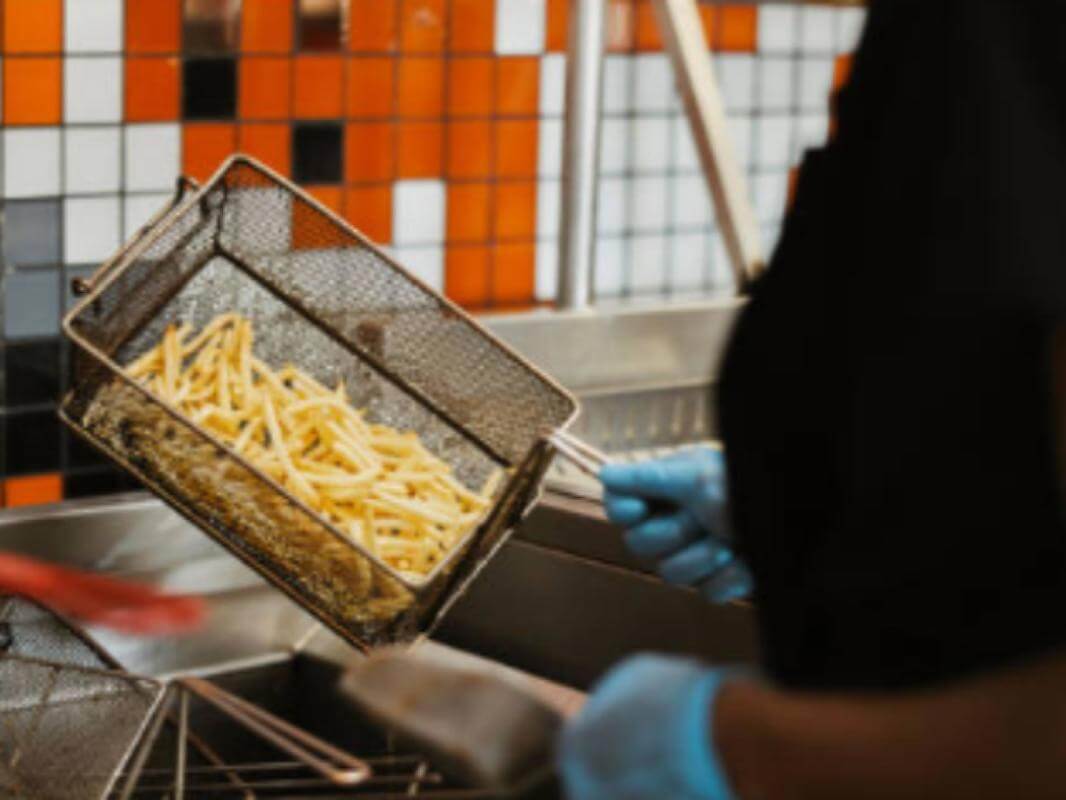 One of the top Oporto stores in Australia is up for grabs, do you have what it takes?