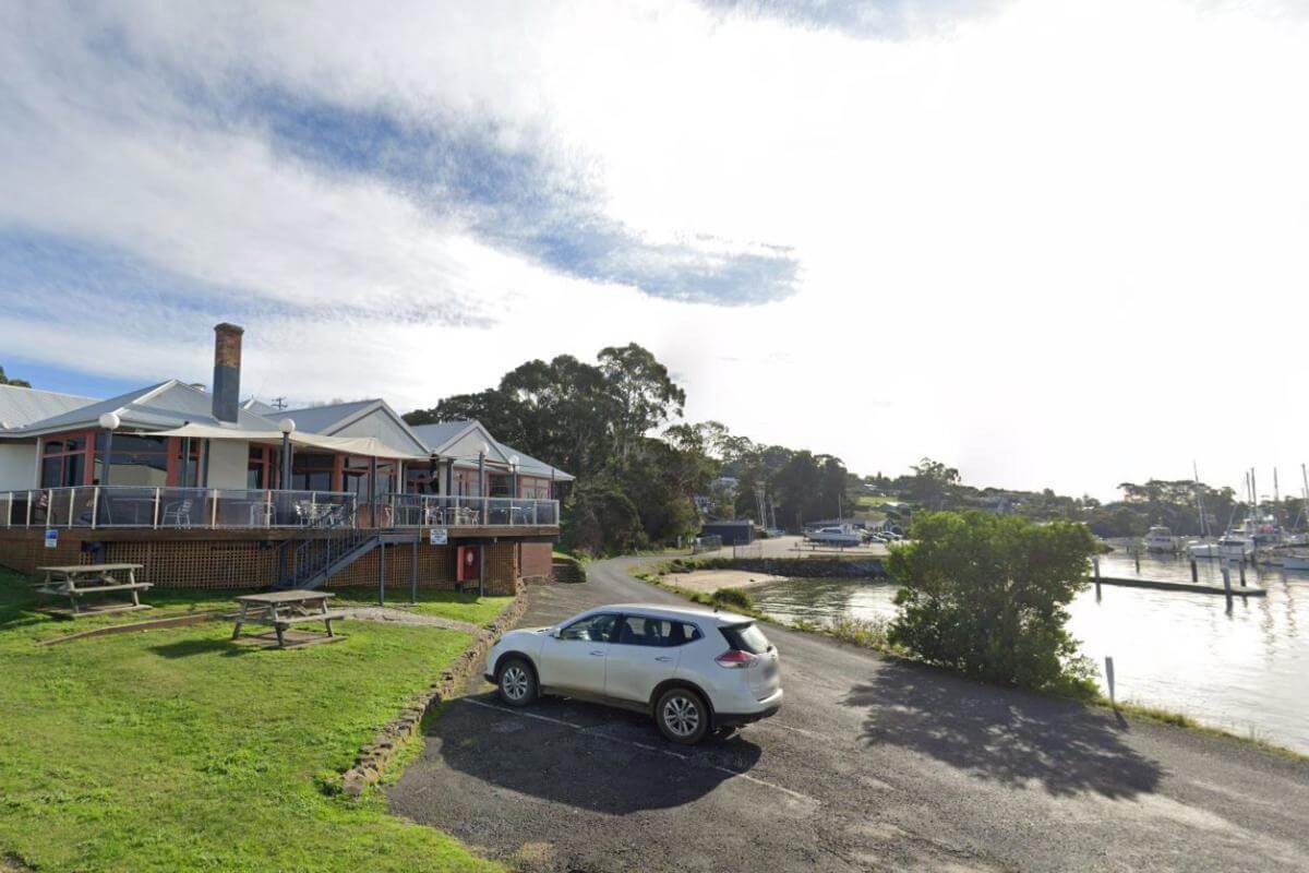 L/hold Beauty Point Waterfront Hotel Glorious River Views 20 Pokies All Income Streams