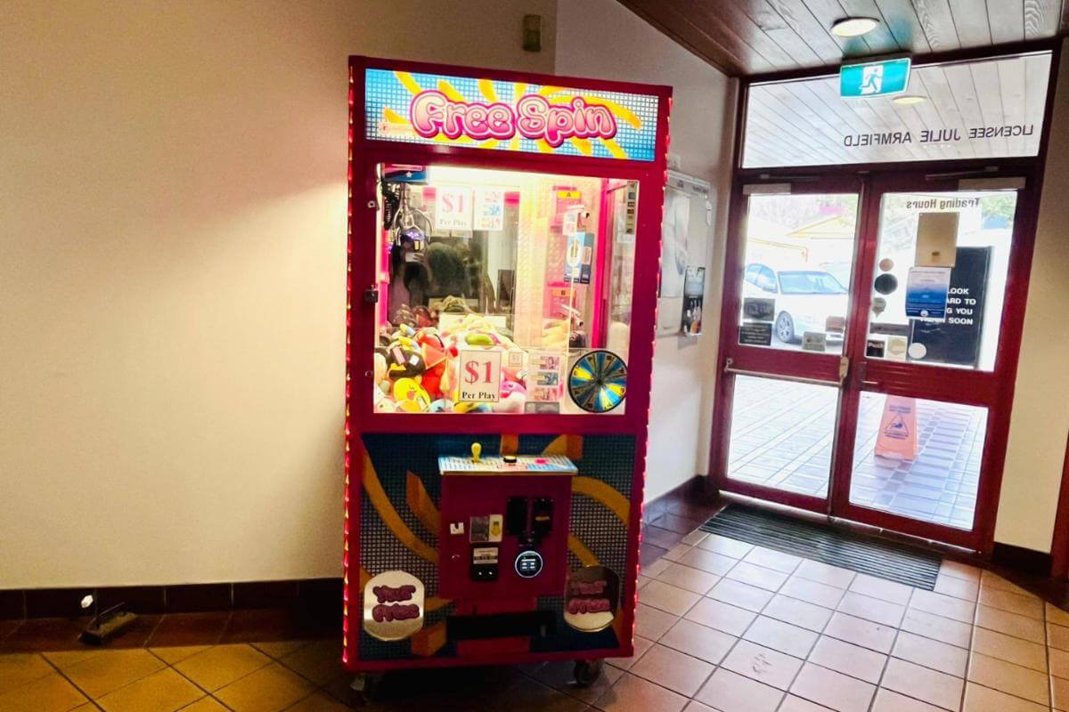 L/hold Beauty Point Waterfront Hotel Glorious River Views 20 Pokies All Income Streams