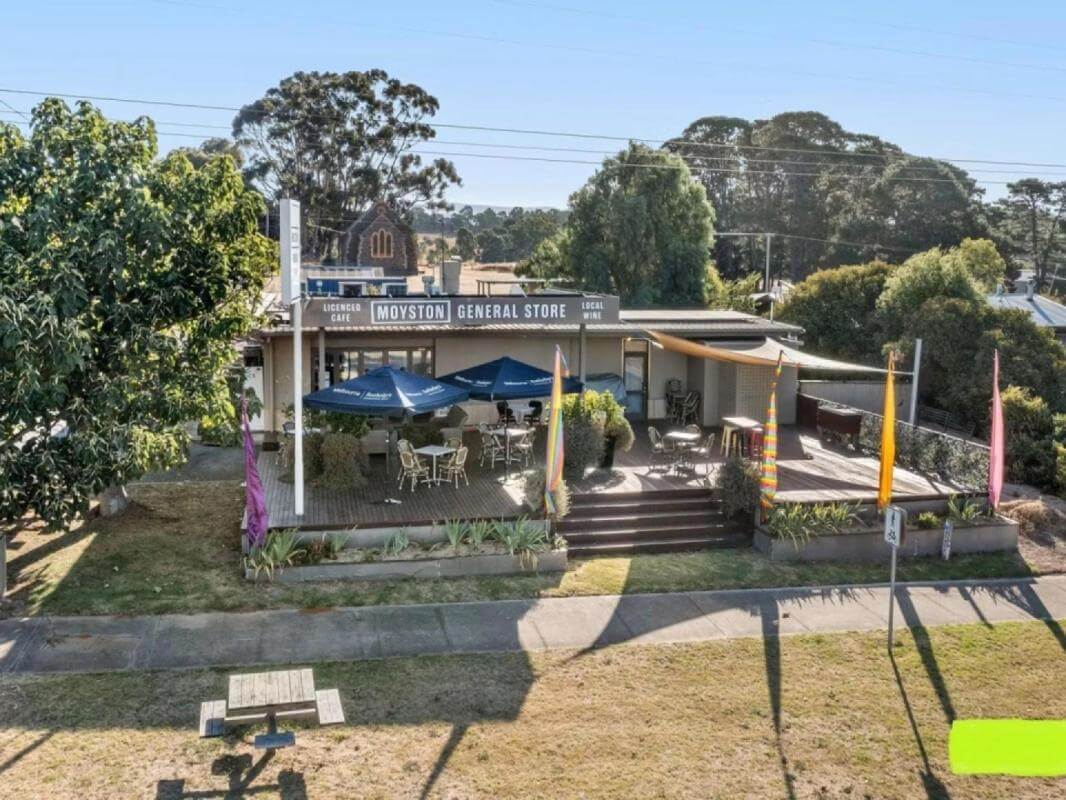 General Store/Take Away  - with a 2 bedroom apartment.