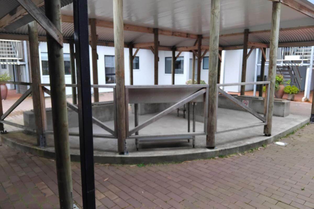 No Ingoing, Modern Stylish Sophisticated Water Views Wild Rivers Escape Restaurant