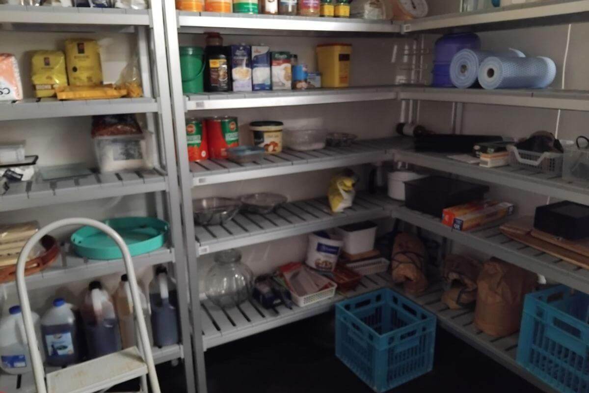 No Ingoing, Modern Stylish Sophisticated Water Views Wild Rivers Escape Restaurant