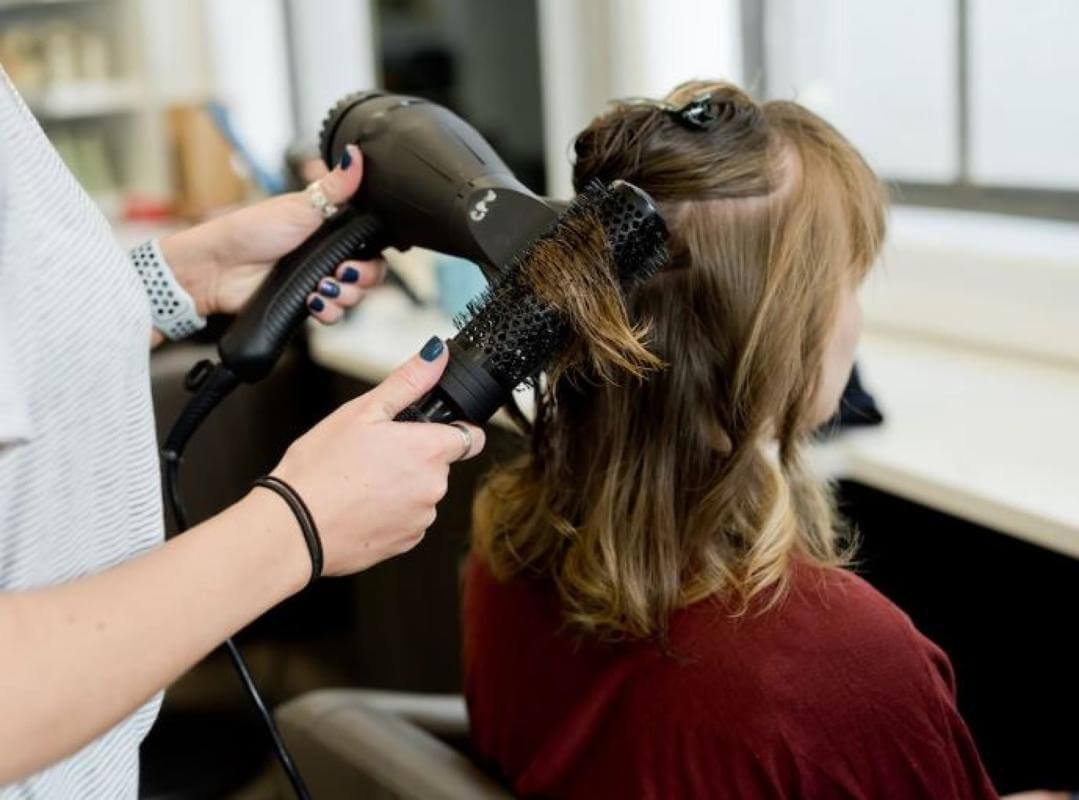 Thriving Hair & Beauty Salon for Sale  Officer, VIC