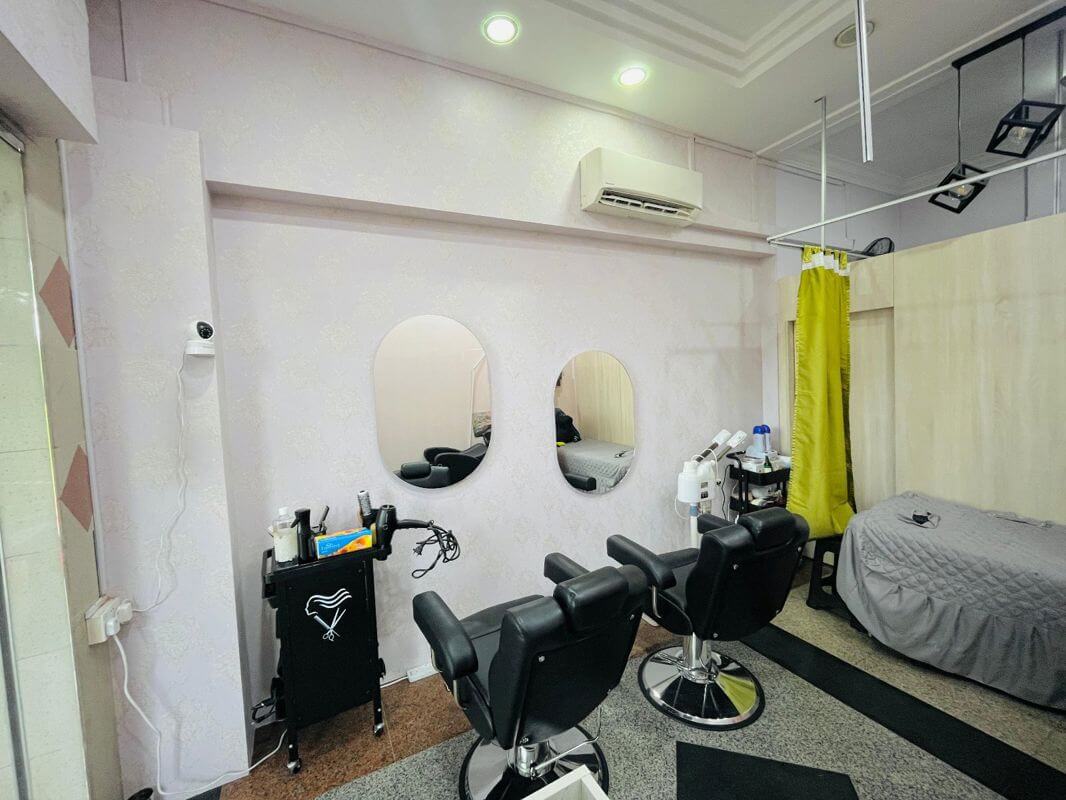 Selling Indian Beauty Palour At Yishun