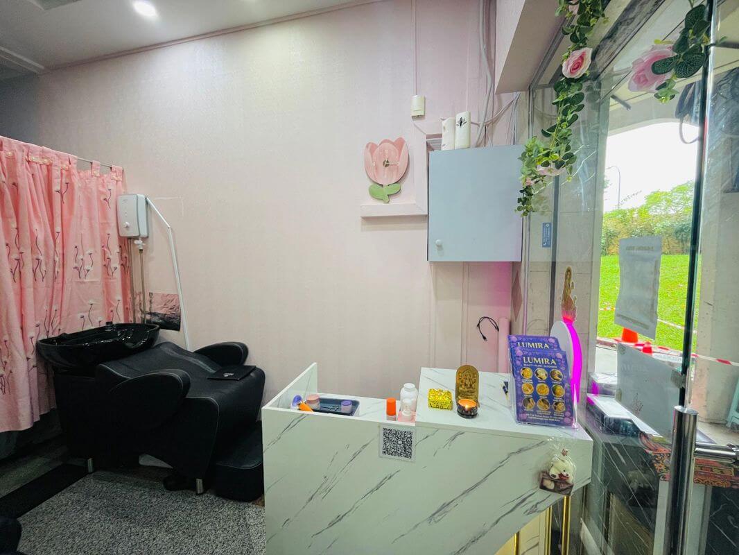 Selling Indian Beauty Palour At Yishun