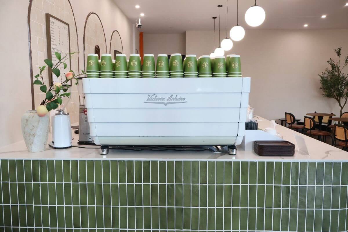 Prime Location Fully-Fitted 1,200Sqft Cafe With Wide Frontage And High Foot Traffic