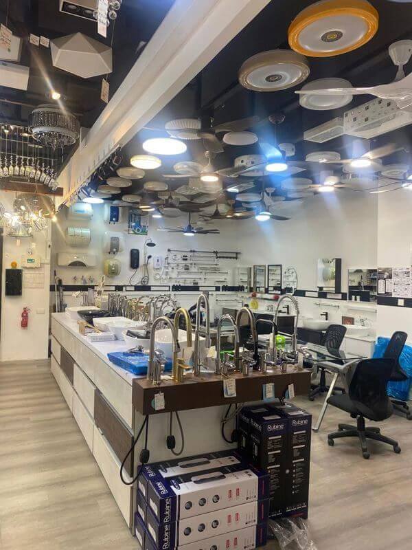 Lighting , Bathroom & Kitchenware Biz For Takeover , 经营12年多灯饰，厨具，卫浴用品店出让