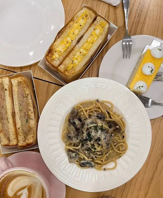 Fully Fitted F&B Cafe For Takeover At Buona Vista / Science Park