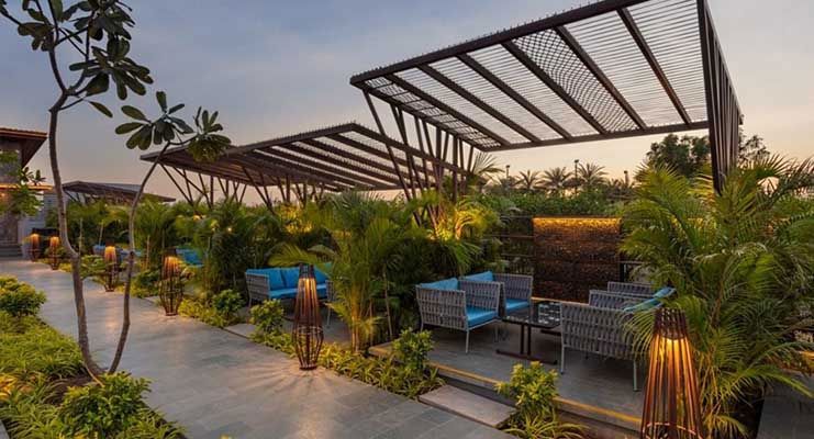 Famous influential popular Cafe at Batam for take over !