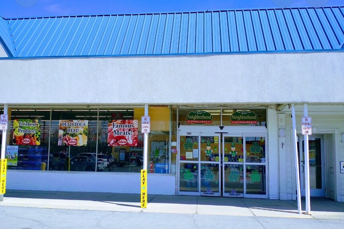 美国超市半卖半送