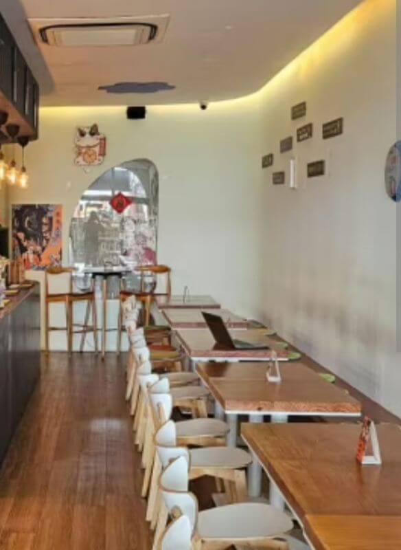 Beautiful Cafe For Immediate Take Over Near Kent Bridge MRT Station Singapore