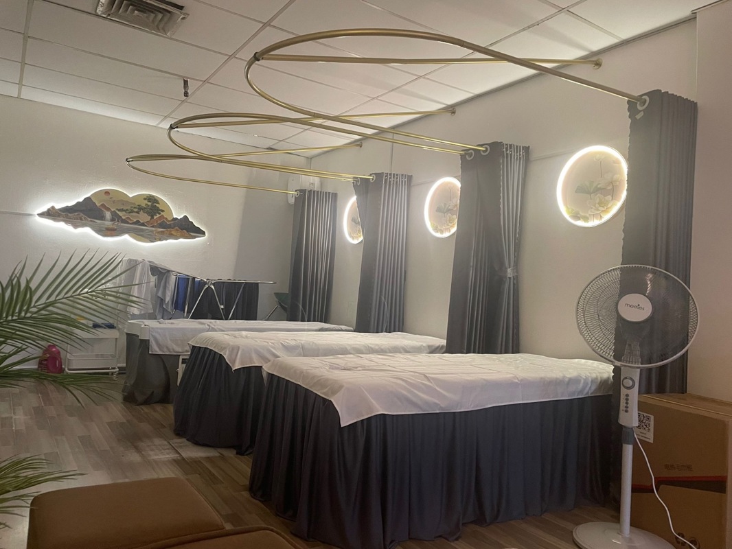 Restaurant, Bistro, Spa, Beauty Salon, Aesthetic Clinic, Laundromat etc For Takeover