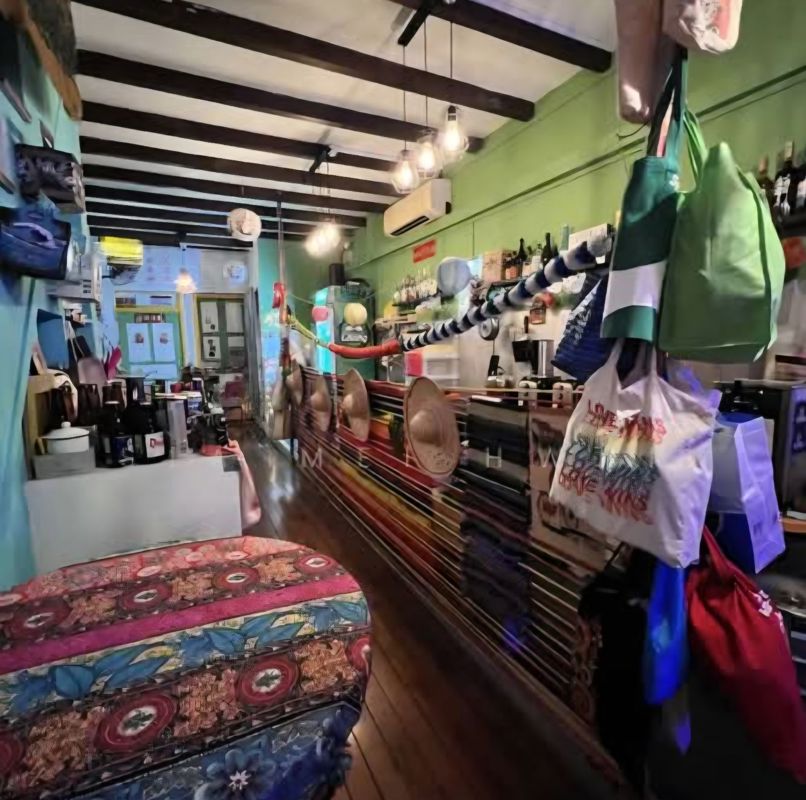 Rare Low-Rent Rooftop Lifestyle Bar With Immediate Takeover Potential
