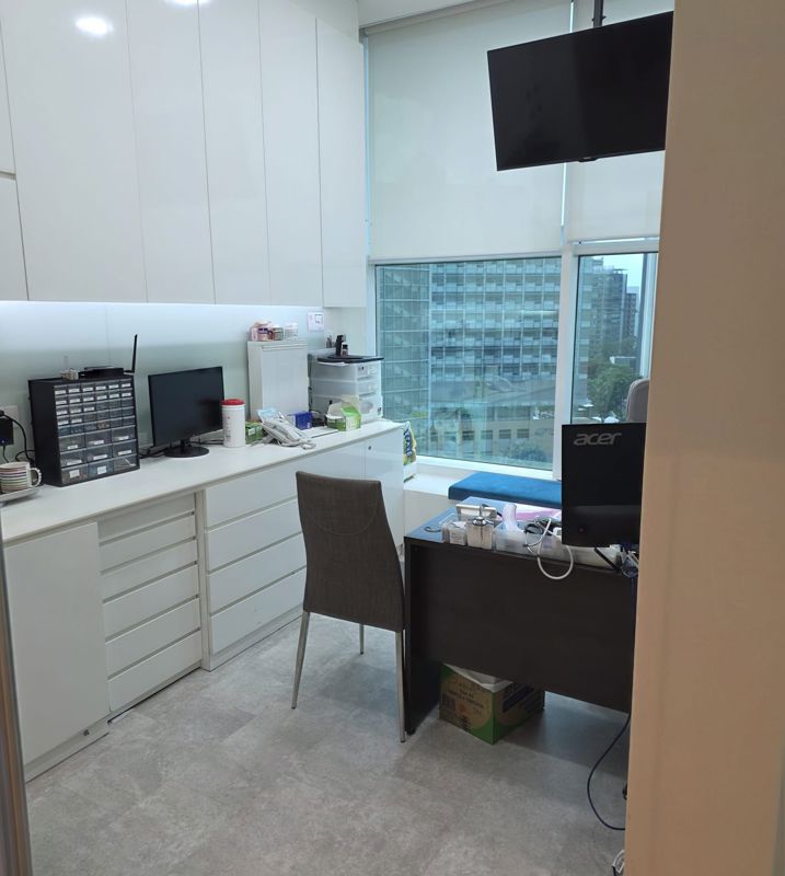 Well-Renovated Unit Looking For Take Over With New Tenancy In Novena Medical Central
