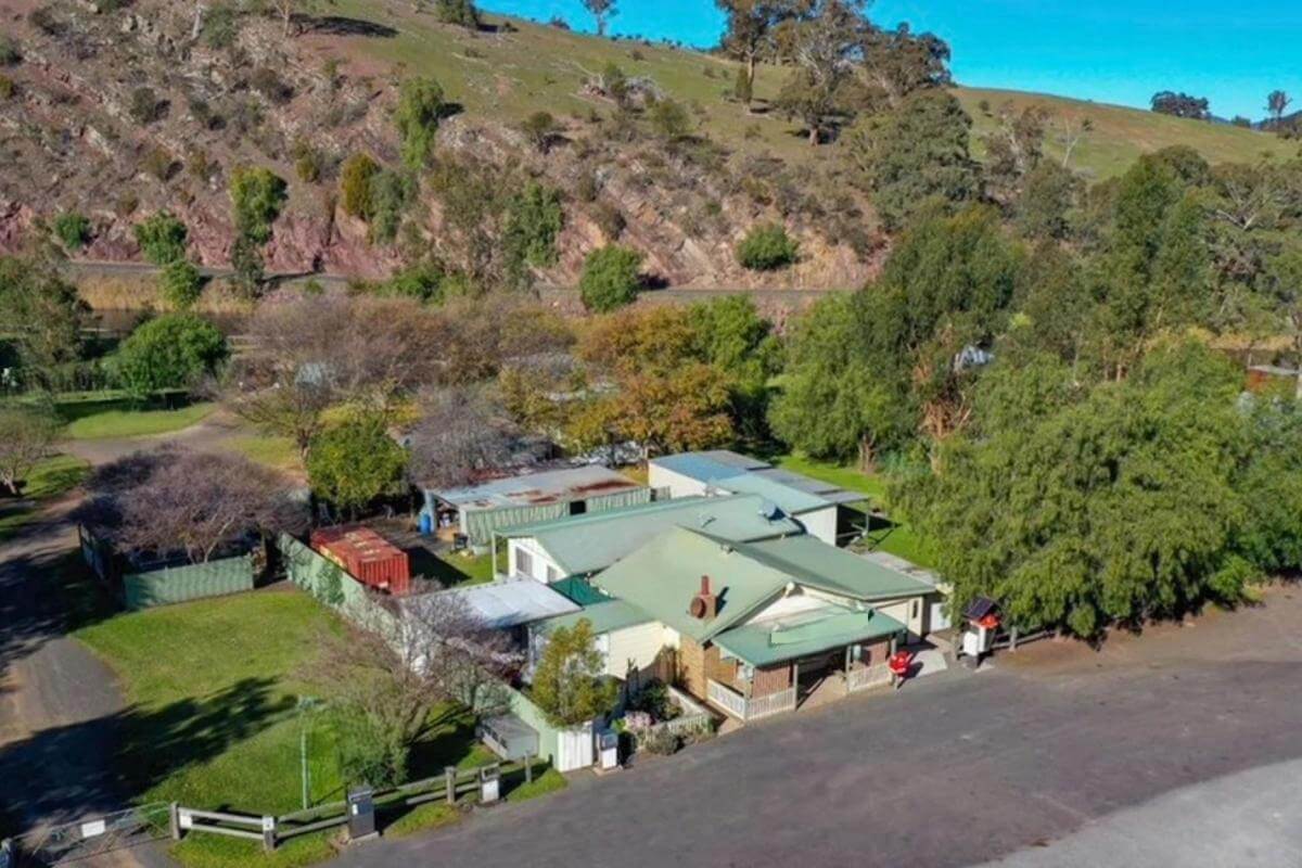 (已失效)OWN VICTORIAS ONLY PRIVATE TOWN - Victoria High Country