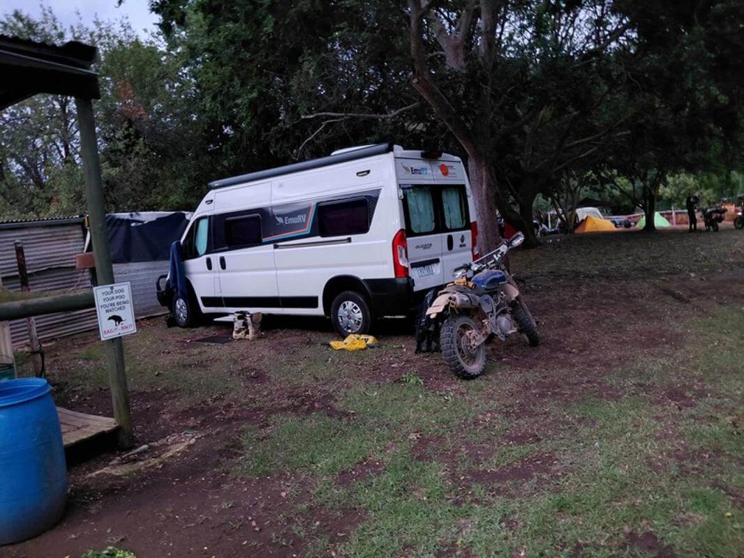 (已失效)Caravan Park, General Store and Fuel.