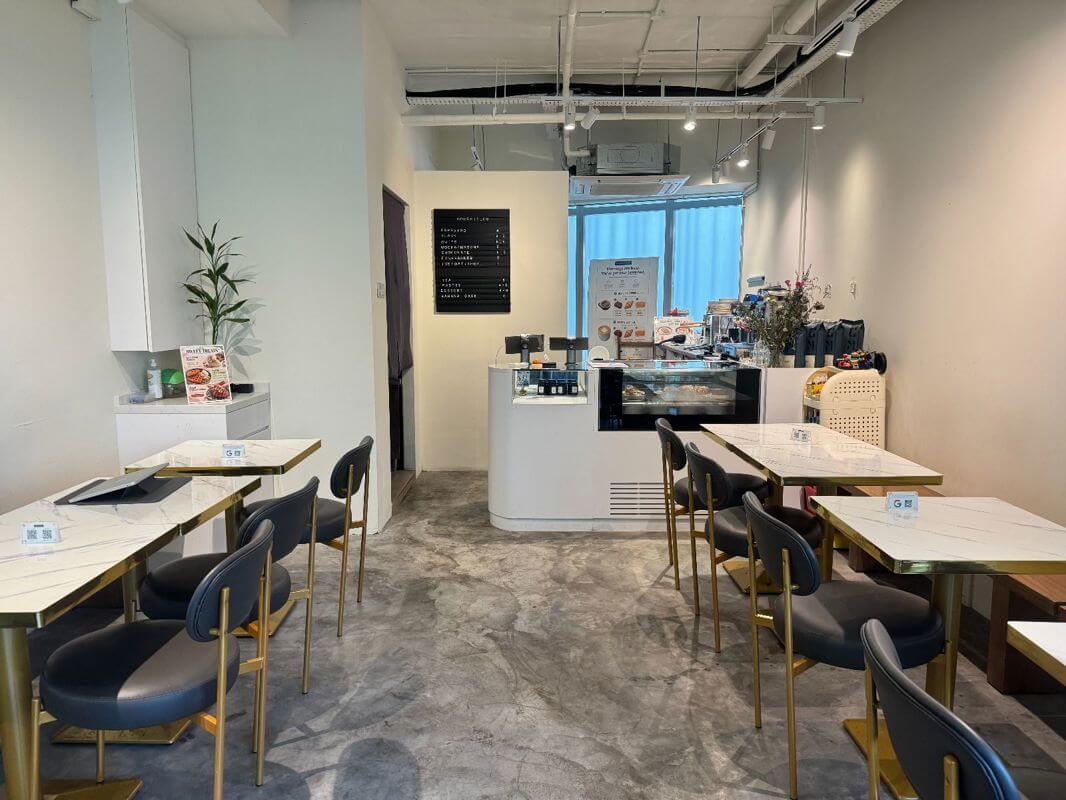 Established Café In Hougang | 1,260 Members | Fully Equipped Kitchen