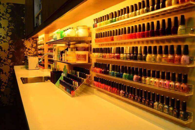 Established Award Winning Nail Salon (获奖美甲店） And Eyelash Bar For Sale