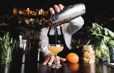 Invest In A Unique Bar Concept – Strong Branding, Loyal Customers & Turnkey Operation!