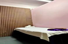 Cat 3 Beauty Saloon Spa With 3 Treatment Rooms With Low Monthly Rental For Immediate Takeover