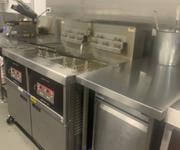 Magnificent Chicken & Chip takeaway, Gold Coast north, Near new equipment, Possible for 491 Visa! image 3