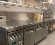 Magnificent Chicken & Chip takeaway, Gold Coast north, Near new equipment, Possible for 491 Visa! image 5