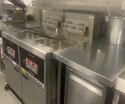 Magnificent Chicken & Chip takeaway, Gold Coast north, Near new equipment, Possible for 491 Visa! image 4
