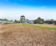T/O FY23 $1.5mill+ Freehold Road House General Store LPO Takeaway Fuel Groceries Milk Bar 3BR Home image 9