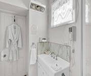 Magnificent Water Views Character Heritage Building 7BR Ensuite, Home or Business Choice is Yours image 5