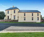 Magnificent Water Views Character Heritage Building 7BR Ensuite, Home or Business Choice is Yours image 8