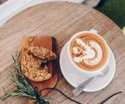 Hole-in-the-Wall Café with Cult Bagel Brand, Delivery Platforms & Growth Potential image 4