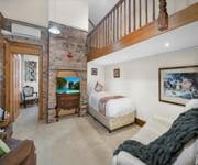 Prime Location Residence with Income or 3 BnB lets (stca) or Health Professional Rooms image 36