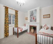 Prime Location Residence with Income or 3 BnB lets (stca) or Health Professional Rooms image 40