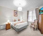 Prime Location Residence with Income or 3 BnB lets (stca) or Health Professional Rooms image 42